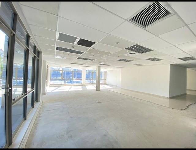 2,158M² OFFICE TO LET IN BRYANSTON